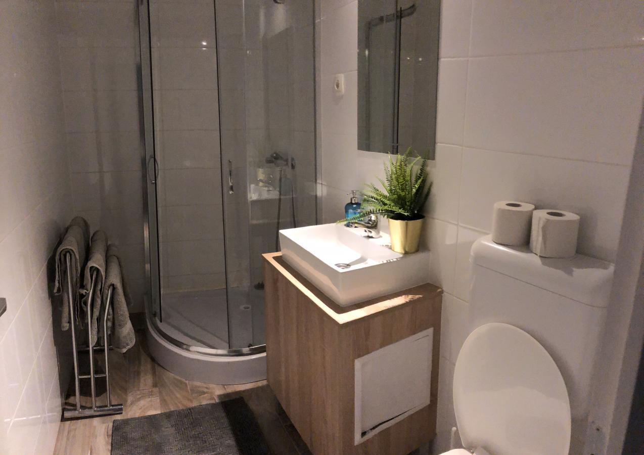 Vinolia Apartment's