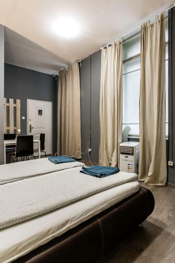Vinolia Apartment's